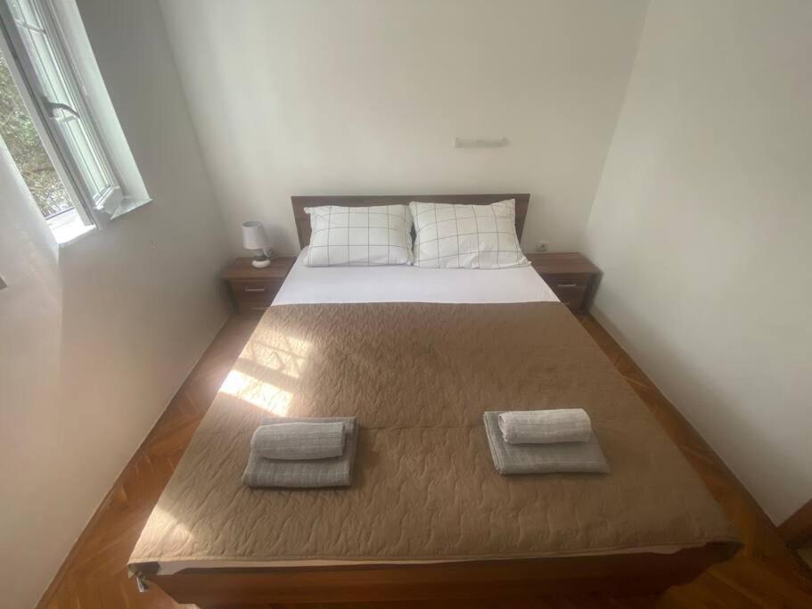 One-bedroom Olive, Rafailovici Apartment *